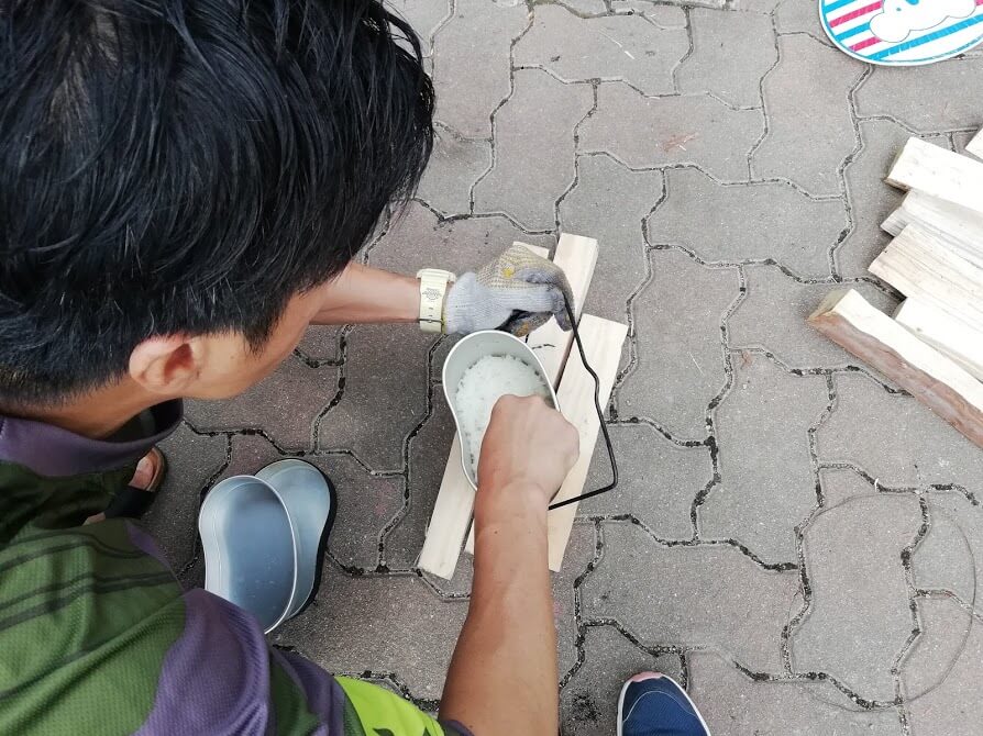 飯盒炊爨のやり方と飯盒のお手入れ方法 キャンプザウルス