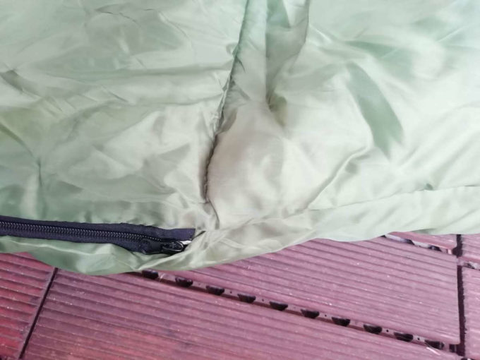 ホークギアの寝袋のダブルジップ
